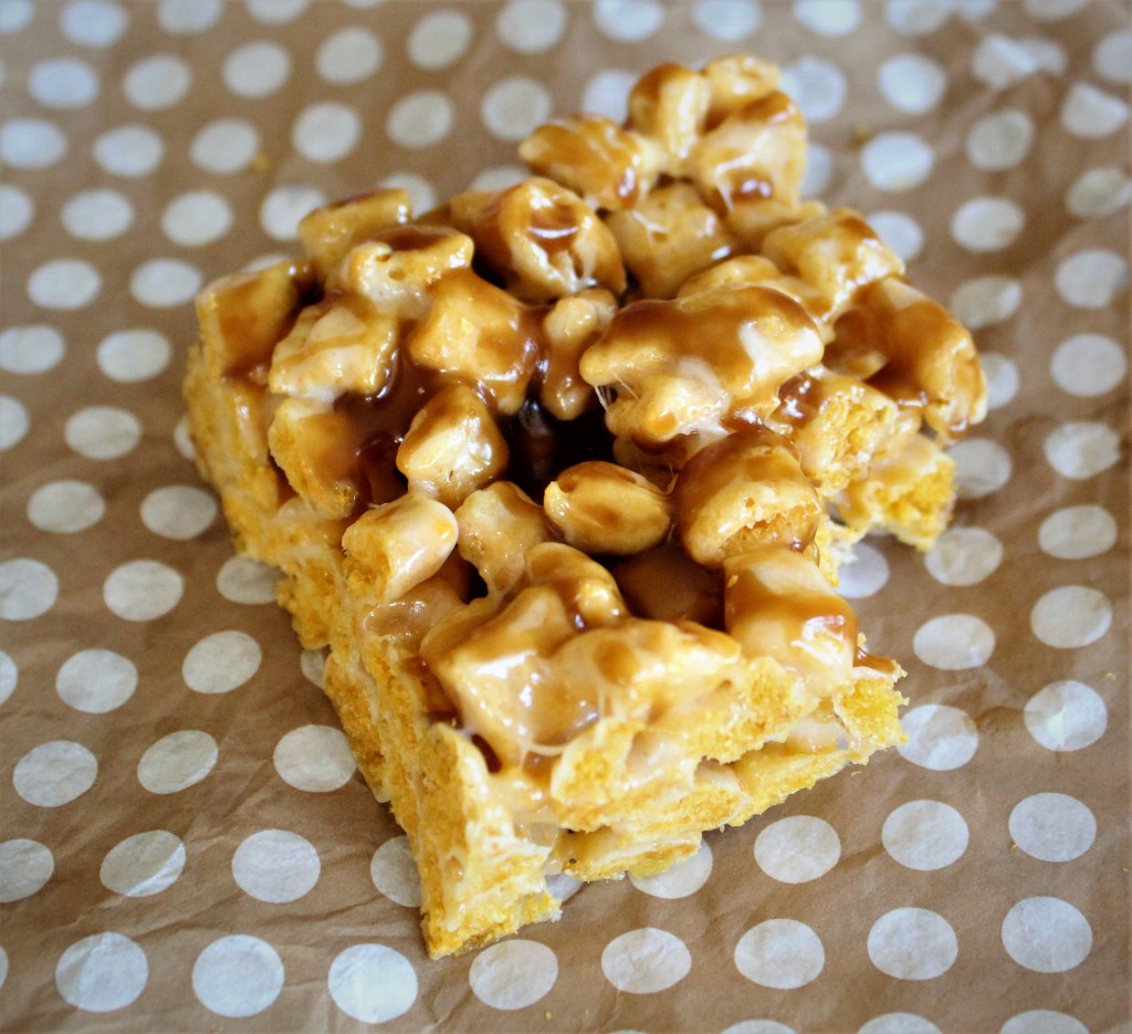 Captain Crunch Krispie bars recipe, rice krispie bars recipe, Poeme blog recipes